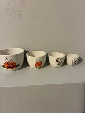 Rae Dunn snoopy Halloween double sided measuring cups